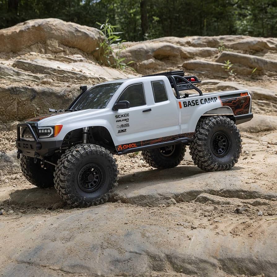 アキシャルscx10 Amazon.com: Axial RC Truck 1/10 SCX10 III Base Camp 4X4 Rock